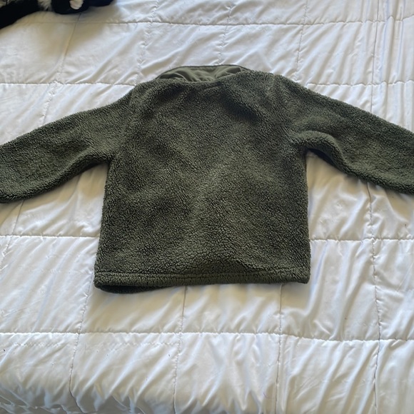 Fuzzy jacket - Picture 8 of 8